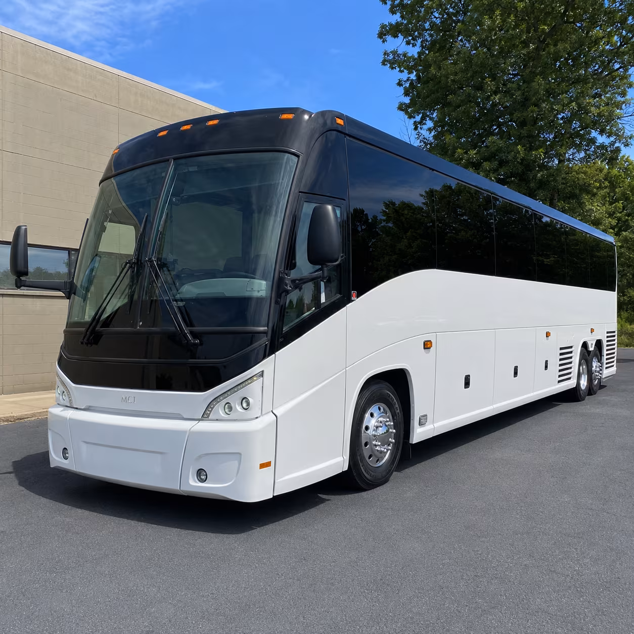 employee shuttle service along congress avenue and quantum park