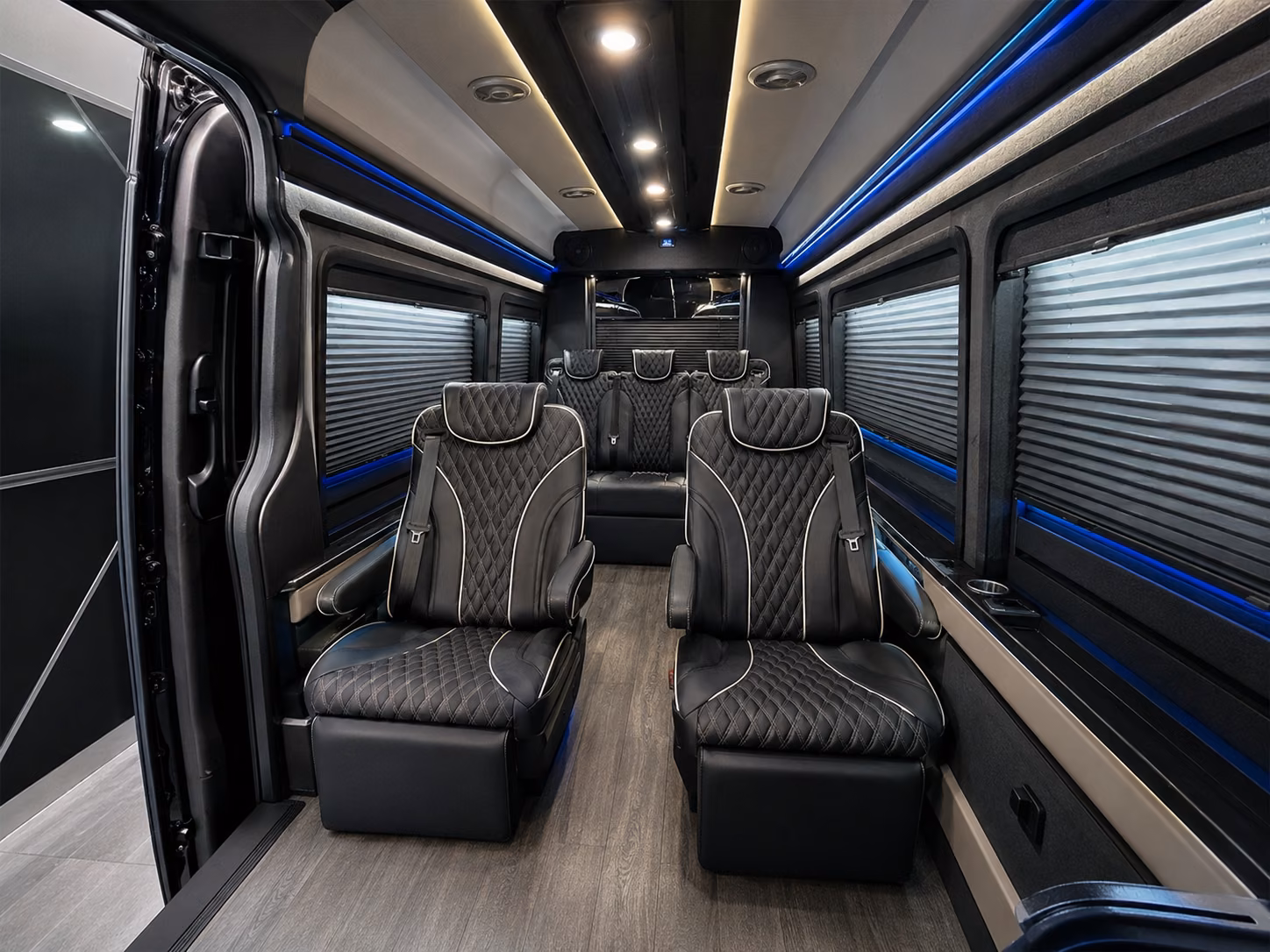 whatever your group size there s an airport bus that fits in boynton beach